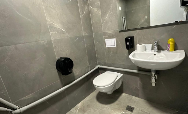 Ambient Komercial me qera, Farmacia 10<span class="title_detail">Zyrë for sale në Farmacia 10, Tiranë</span>