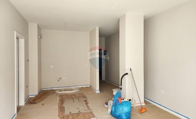 Ambient per Zyra me Qera, Komuna e Parisit<span class="title_detail">Zyrë for rent në Komuna e Parisit , Tiranë</span>