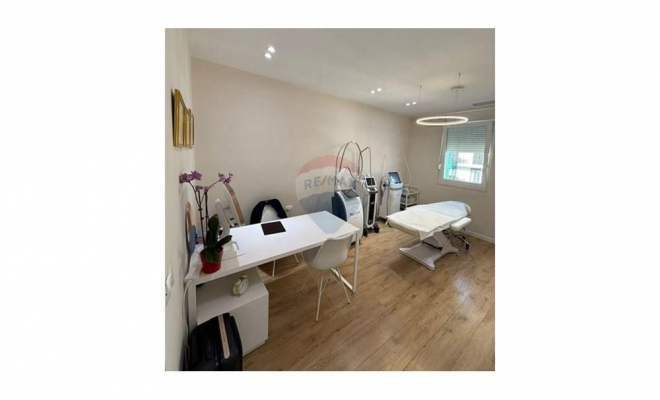 Apartament 2+1 me Qera, Komuna e Parisit<span class="title_detail">Apartament for rent në Komuna e Parisit , Tiranë</span>