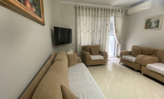 Apartament 2+1 me qera, Eleonora Komuna e Parisit.<span class="title_detail">Apartament for rent në Albania</span>