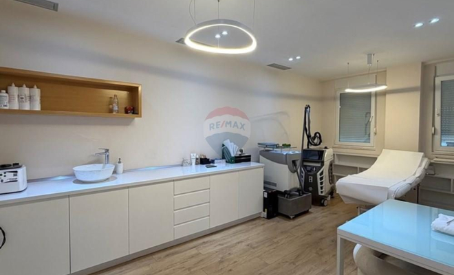 Ambient Komercial me Qera, Kika 2<span class="title_detail">Zyrë for rent në Komuna e Parisit , Tiranë</span>