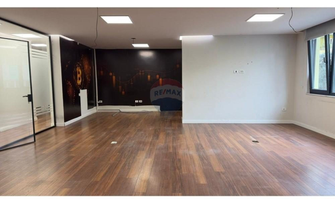 Ambient per zyra me qera, Shallvaret<span class="title_detail">Zyrë for rent në Tiranë, Albania</span>