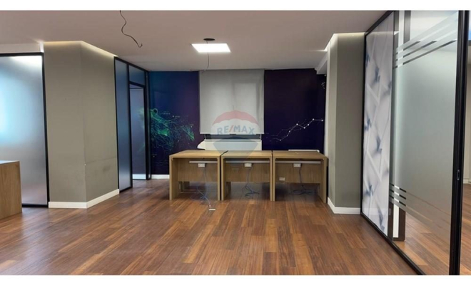 Ambient per zyra me qera, Shallvaret<span class="title_detail">Zyrë for rent në Tiranë, Albania</span>