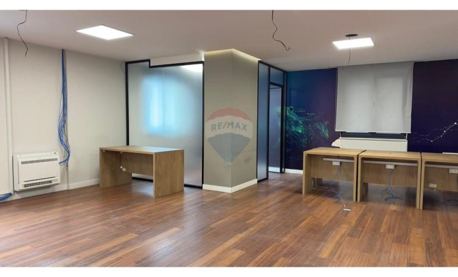 Ambient per zyra me qera, Shallvaret<span class="title_detail">Zyrë for rent në Tiranë, Albania</span>