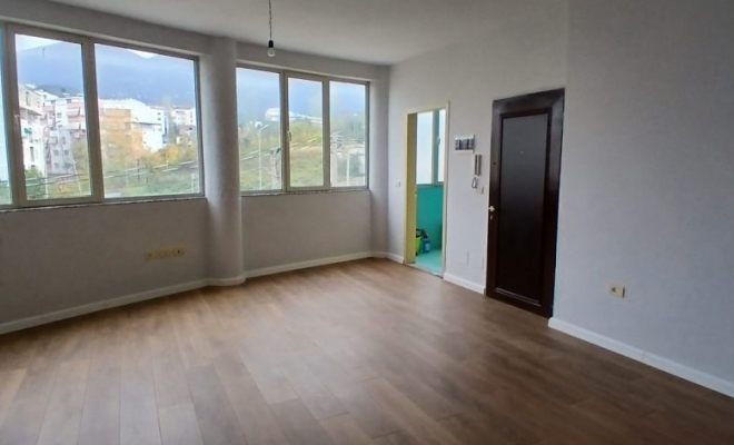 Shitet, Apartament 1+1, Fresku , Tiranë<span class="title_detail">Apartament for sale në Tiranë, Albania</span>