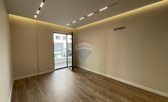 Ambjen zyrash Porcelan<span class="title_detail">Zyrë for rent në Albania</span>