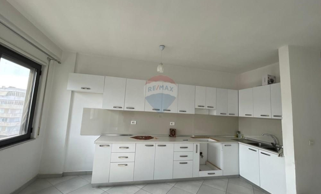 Apartament - Për Shitje<span class="title_detail">Apartament for sale në rruga elbasanit, Tiranë</span>