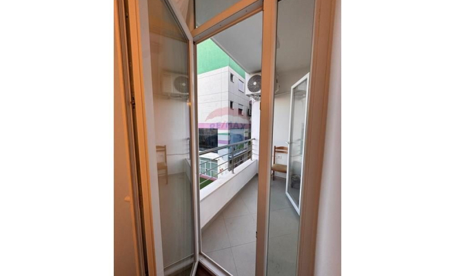 Kopshti Botanik , zona e Xhamise<span class="title_detail">Apartament for sale në kopshti botanik, Tiranë</span>