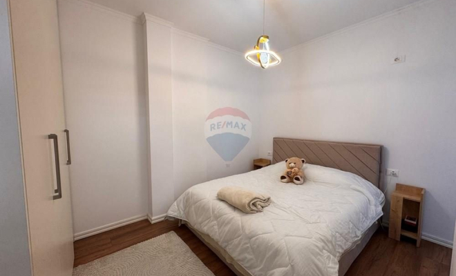 Kopshti Botanik , zona e Xhamise<span class="title_detail">Apartament for sale në kopshti botanik, Tiranë</span>