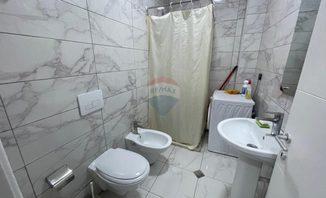 Apartament 1+1 me Qira tek Universiteti Mjekesise<span class="title_detail">Apartament for rent në Shkolla e Bashkuar, Tiranë</span>