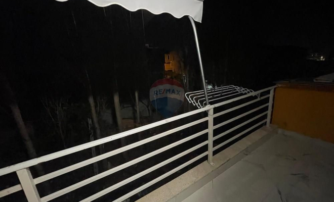 Shitet Apartament 1+1 + Post Parkimi<span class="title_detail">Apartament for sale në Shkozë, Tiranë</span>