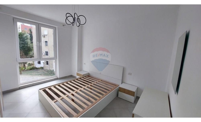 APARTAMENT 1+1 PER QIRA TE RR.DIBRES PRANE QSUT-se​<span class="title_detail">Apartament for rent në Farmacia 10, Tiranë</span>