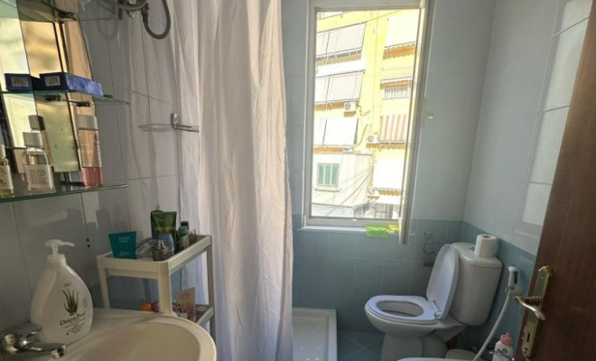 Apartament 2+1+2 per qira te Liqeni i thate<span class="title_detail">Apartament for sale në Liqeni i Thate, Tiranë</span>