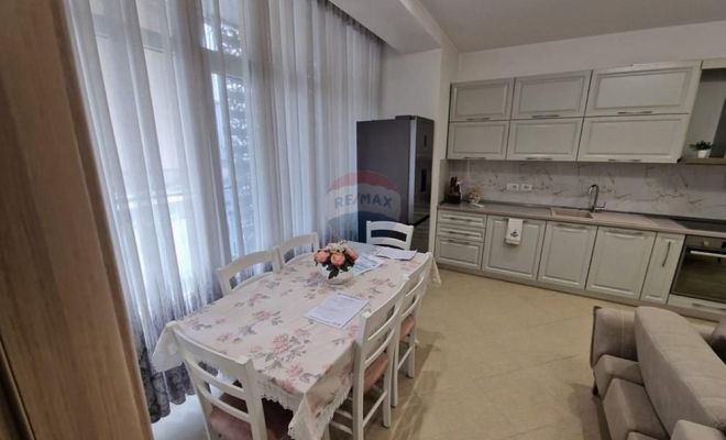 ???? Apartament me qira te Komuna e Parisit<span class="title_detail">Apartament for rent në Albania</span>