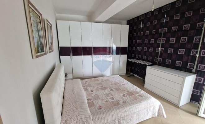 ???? Apartament me qira te Komuna e Parisit<span class="title_detail">Apartament for rent në Albania</span>