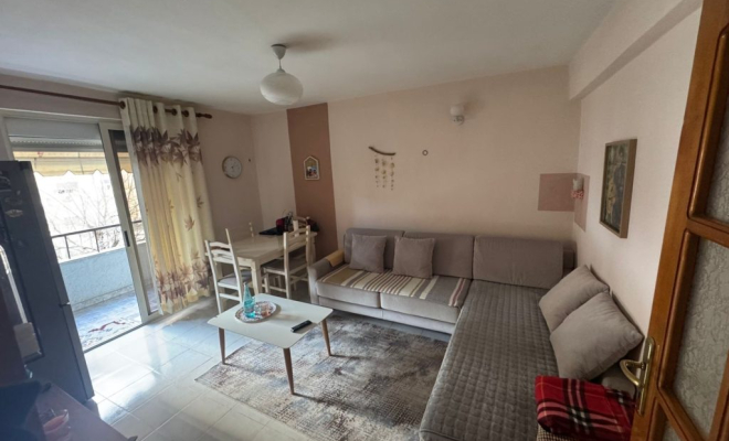 Shitet apartament 2+1 ne Bllok<span class="title_detail">Apartament for sale në Blloku, Tiranë</span>