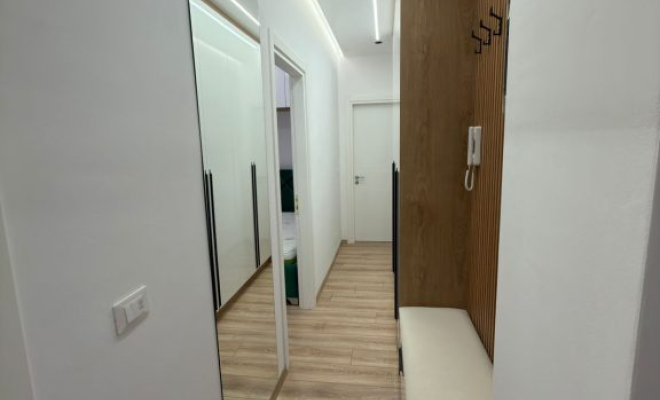 Apartament 2+1 me qira te Komuna e Parisit<span class="title_detail">Apartament for sale në Tiranë, Albania</span>