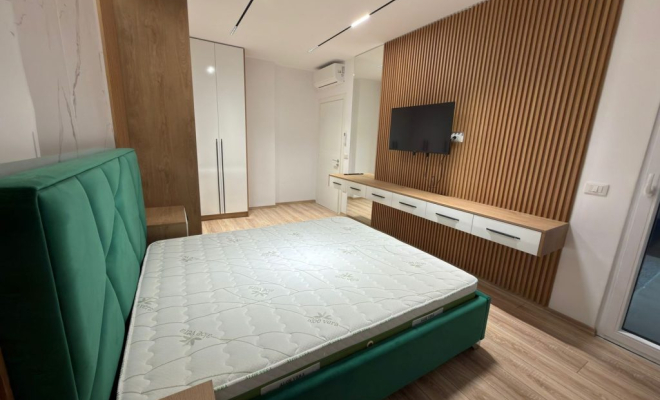 Apartament 2+1 me qira te Komuna e Parisit<span class="title_detail">Apartament for sale në Tiranë, Albania</span>