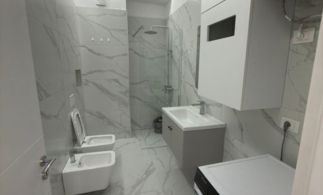 Apartament 2+1 me qira te Komuna e Parisit<span class="title_detail">Apartament for sale në Tiranë, Albania</span>