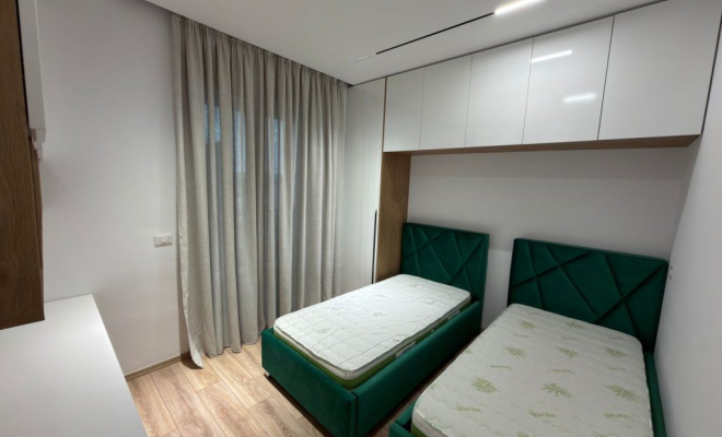 Apartament 2+1 me qira te Komuna e Parisit<span class="title_detail">Apartament for sale në Tiranë, Albania</span>