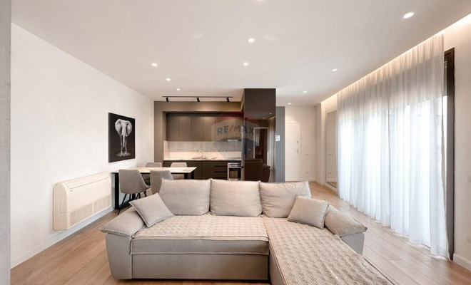 Duplex per qira , afer qendres<span class="title_detail">Apartament for sale në Myslym Shyri, Tiranë</span>