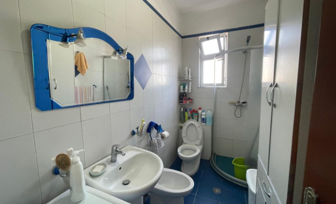 SHITET APARTAMENT 2+1 TEK ISH TREGU ELEKTRIK<span class="title_detail">Apartament for sale në Albania</span>