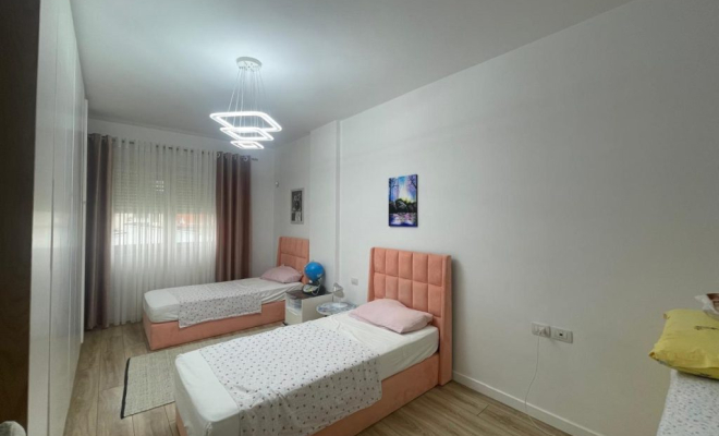 SHITET APARTAMENT 2+1 TEK KODRA PRIFTIT<span class="title_detail">Apartament for sale në Tiranë, Albania</span>