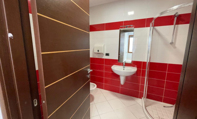 ZYRE PER QIRA TEK KOMPLESKI DELIJORGJI<span class="title_detail">Zyrë for rent në Tiranë, Albania</span>