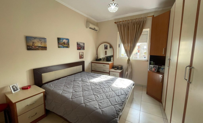 SHITET APARTAMENT 2+1 TEK ISH TREGU ELEKTRIK<span class="title_detail">Apartament for sale në Albania</span>
