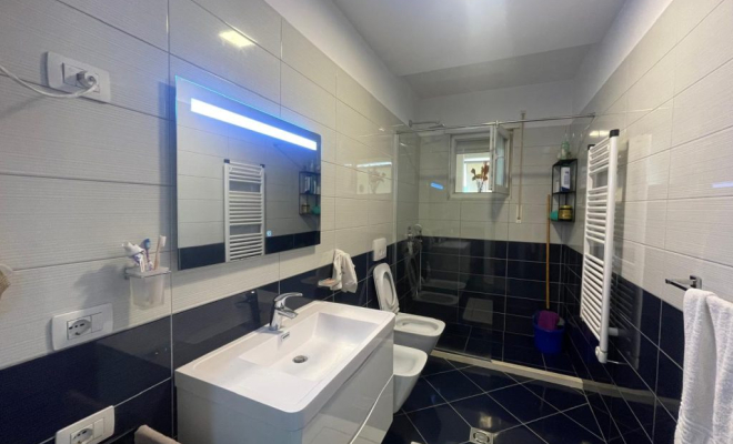 SHITET APARTAMENT 2+1 TEK KODRA PRIFTIT<span class="title_detail">Apartament for sale në Tiranë, Albania</span>