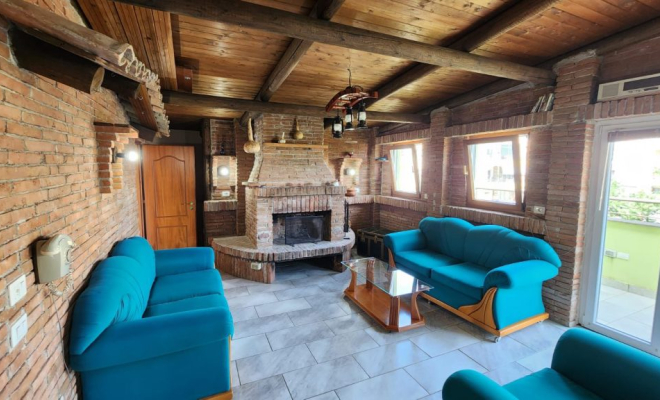 ME QIRA PENTHOUSE TEK LIQENI ARTIFICIAL<span class="title_detail">Apartament for rent në Tiranë, Albania</span>