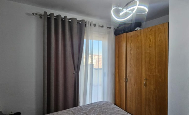 SHITET APARTAMENT TEK SHKOLLA MIHAL GRAMENO<span class="title_detail">Apartament for sale në Albania</span>
