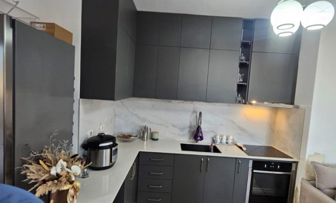 SHITET APARTAMENT TEK SHKOLLA MIHAL GRAMENO<span class="title_detail">Apartament for sale në Albania</span>