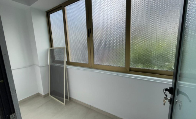 ZYRE PER QIRA NE BLLOK<span class="title_detail">Zyrë for rent në Tiranë, Albania</span>