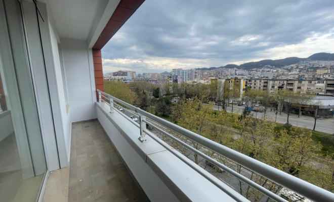 ZYRE PER QIRA TEK KOMPLESKI DELIJORGJI<span class="title_detail">Zyrë for rent në Tiranë, Albania</span>